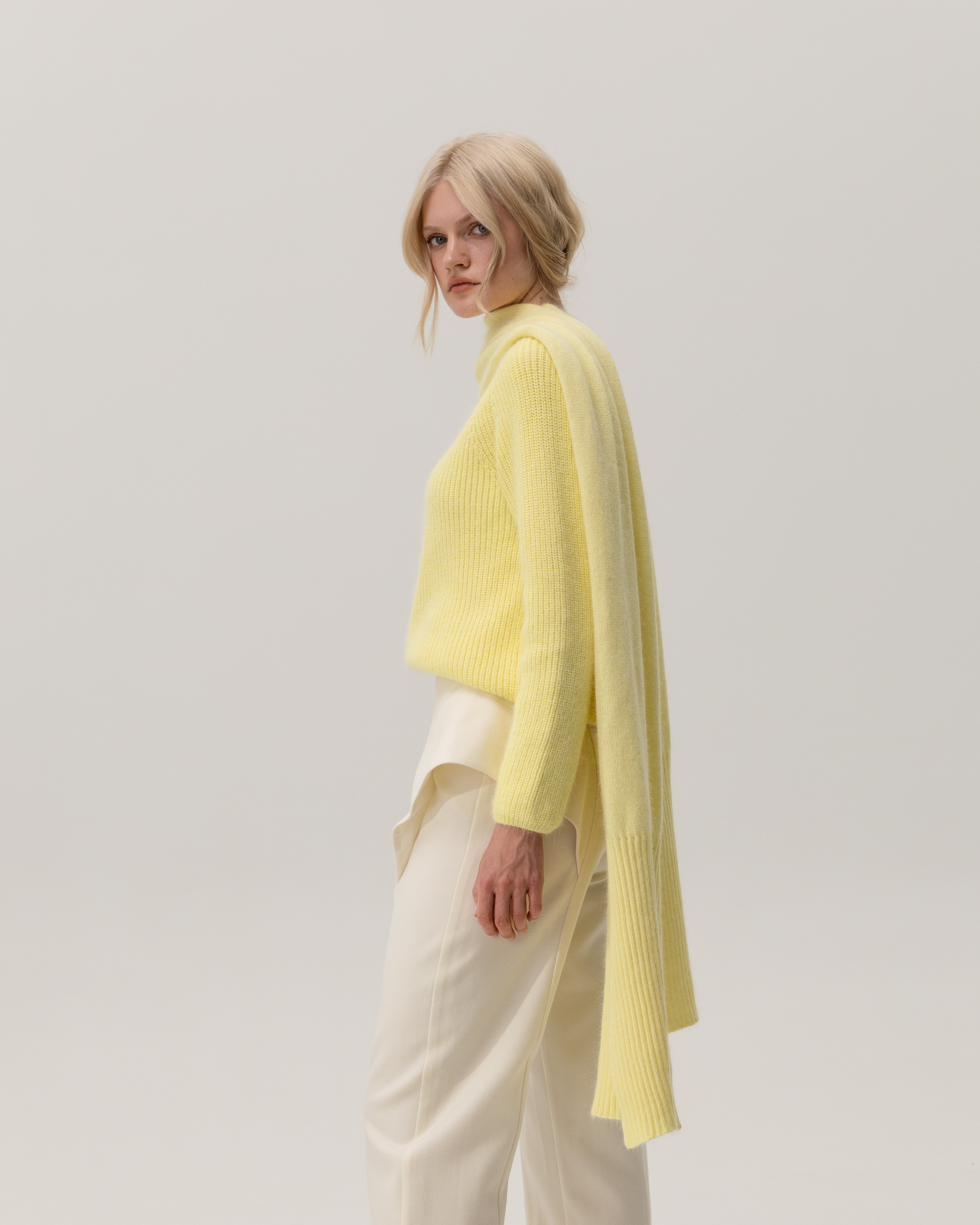 Шарф З Норкового Пуху Лимонного Кольору