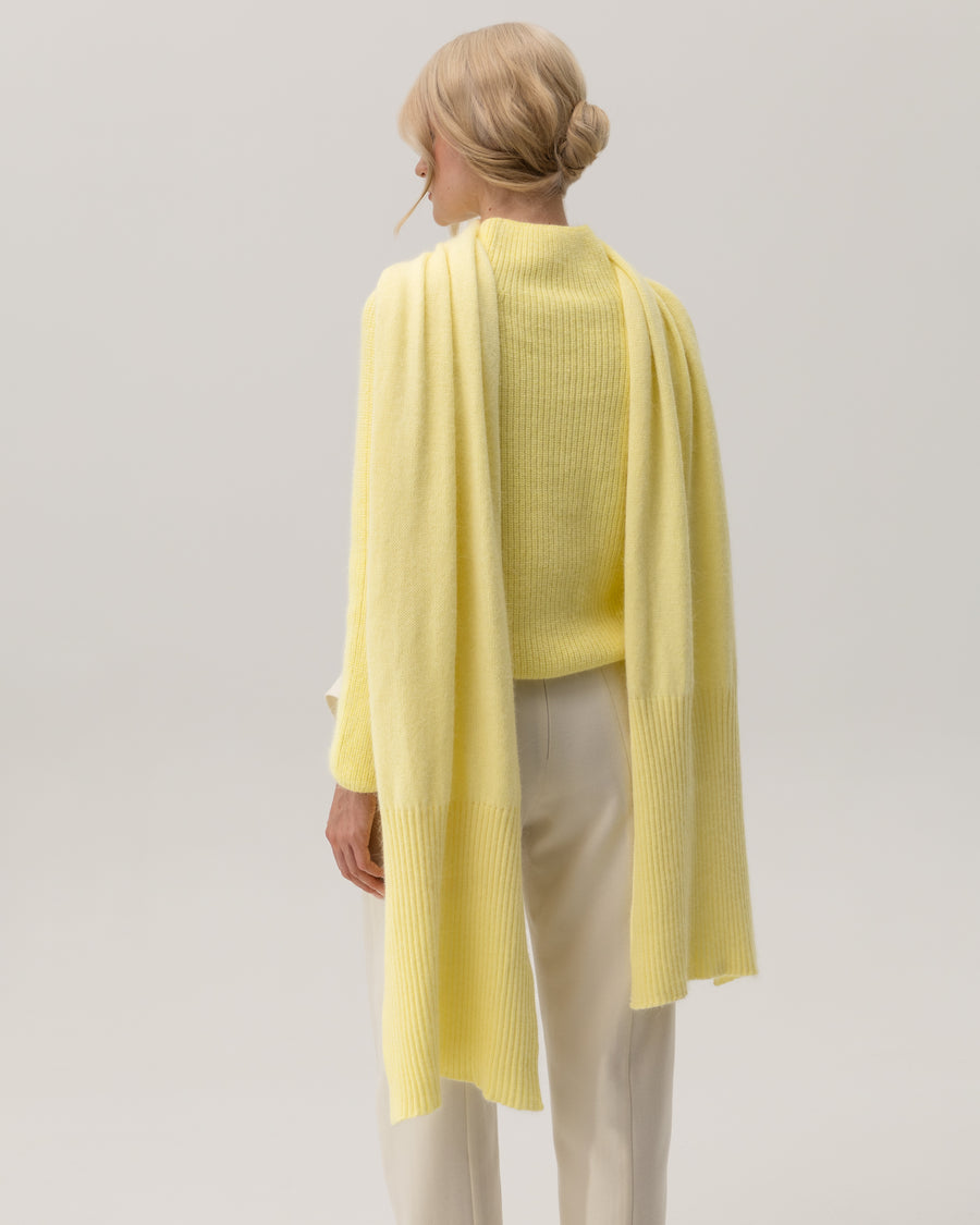 Mink down scarf lemon